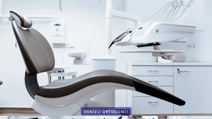 Hazır bekleyen diş ünitesi ve klinik çalışma alanı